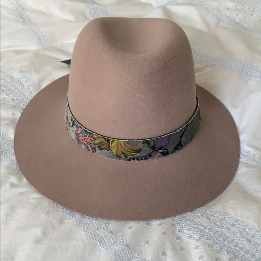 rag + bone pale plum hat sz M